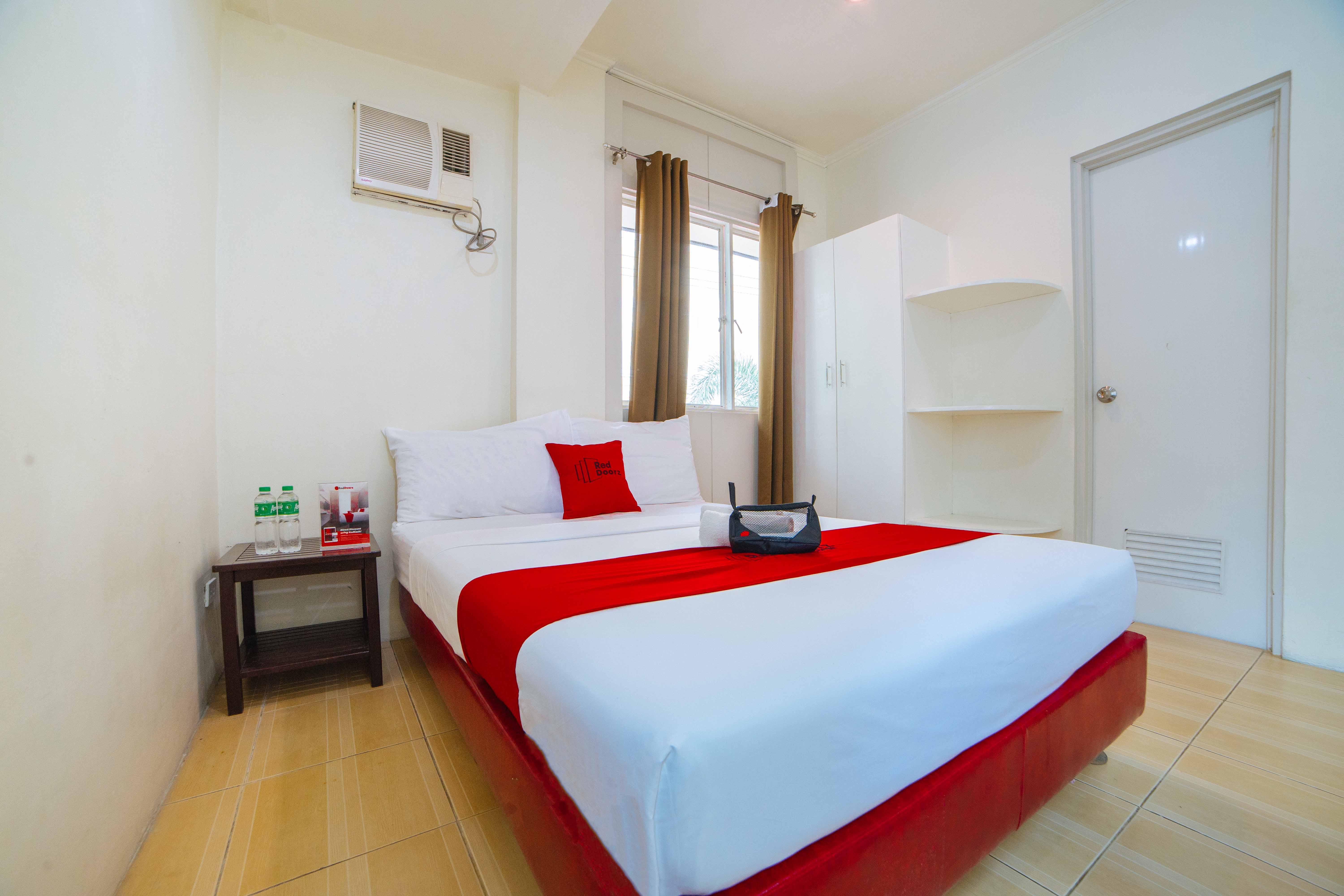 Reddoorz Near Walking Street Angeles City Εξωτερικό φωτογραφία