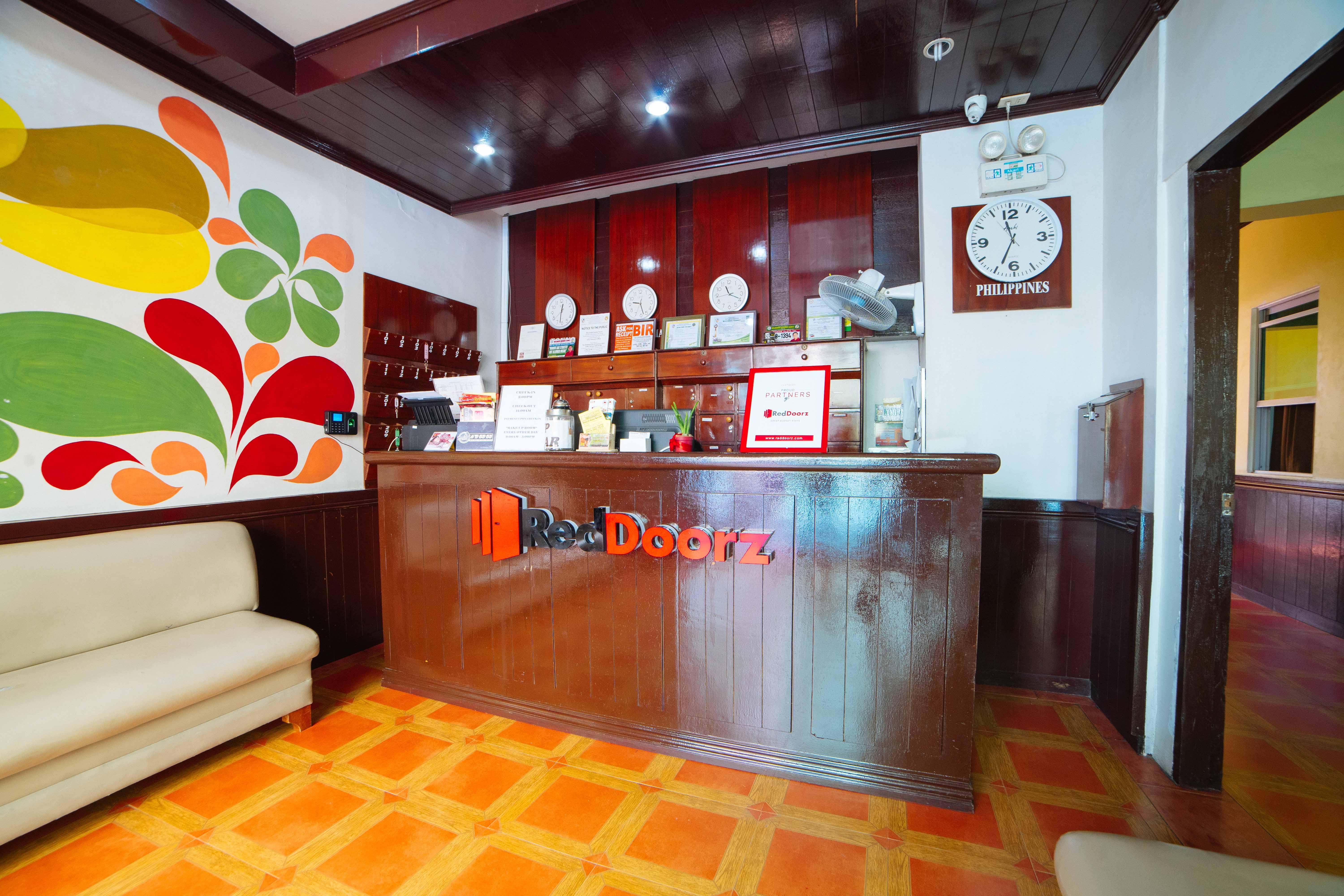 Reddoorz Near Walking Street Angeles City Εξωτερικό φωτογραφία