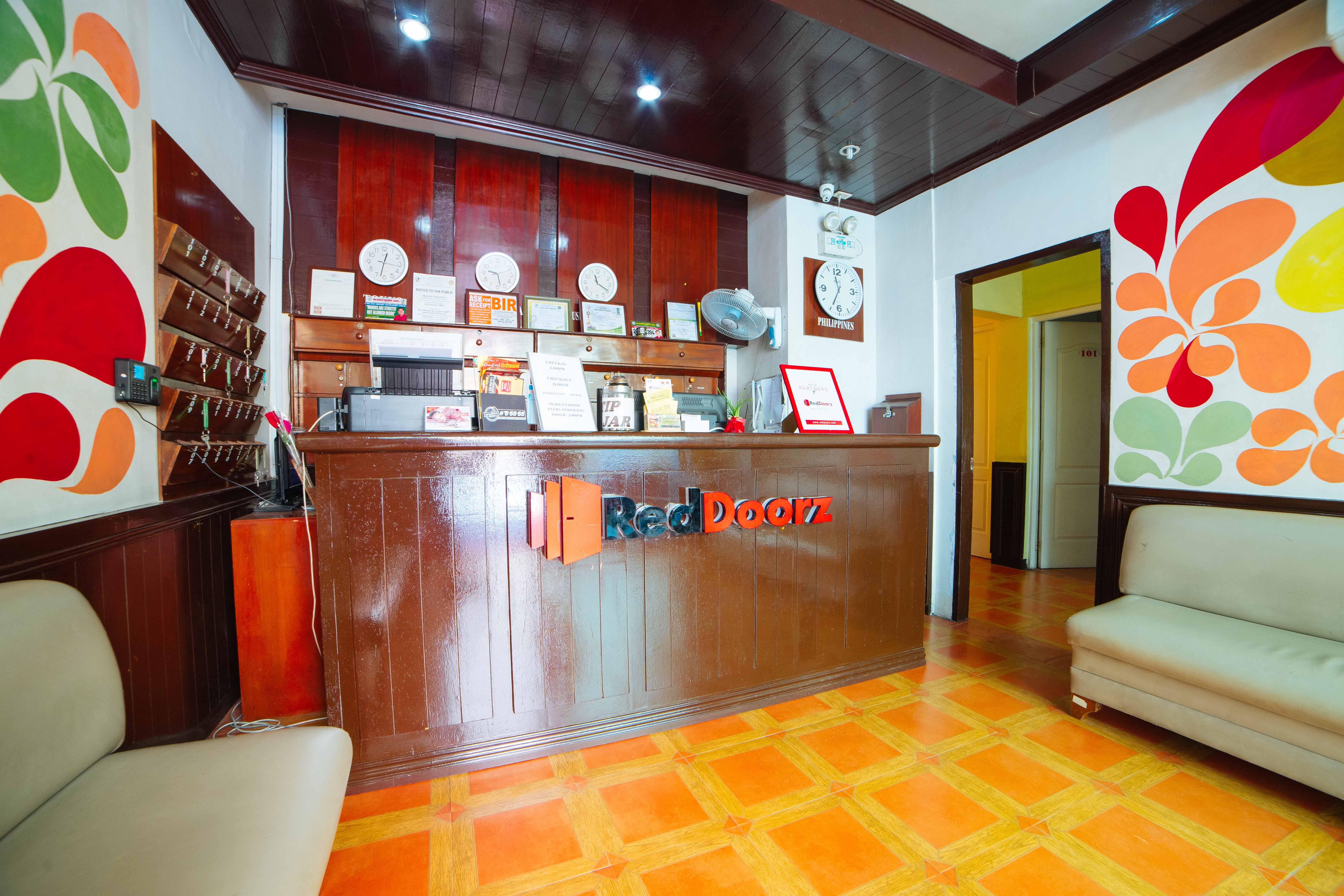 Reddoorz Near Walking Street Angeles City Εξωτερικό φωτογραφία