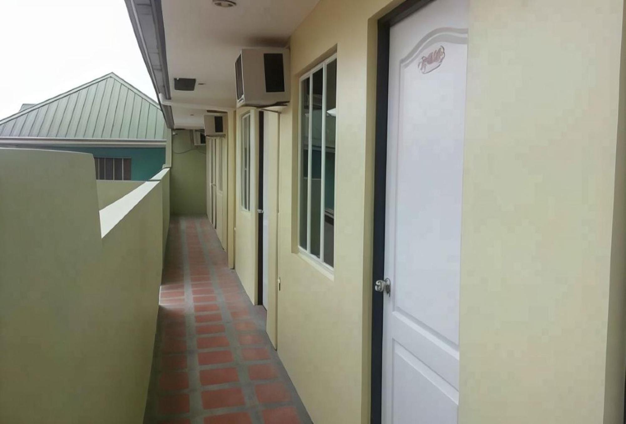Reddoorz Near Walking Street Angeles City Εξωτερικό φωτογραφία