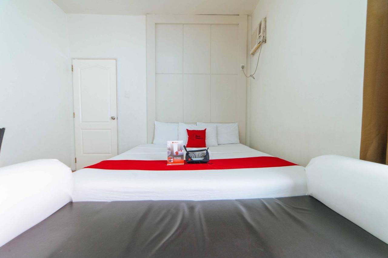 Reddoorz Near Walking Street Angeles City Εξωτερικό φωτογραφία
