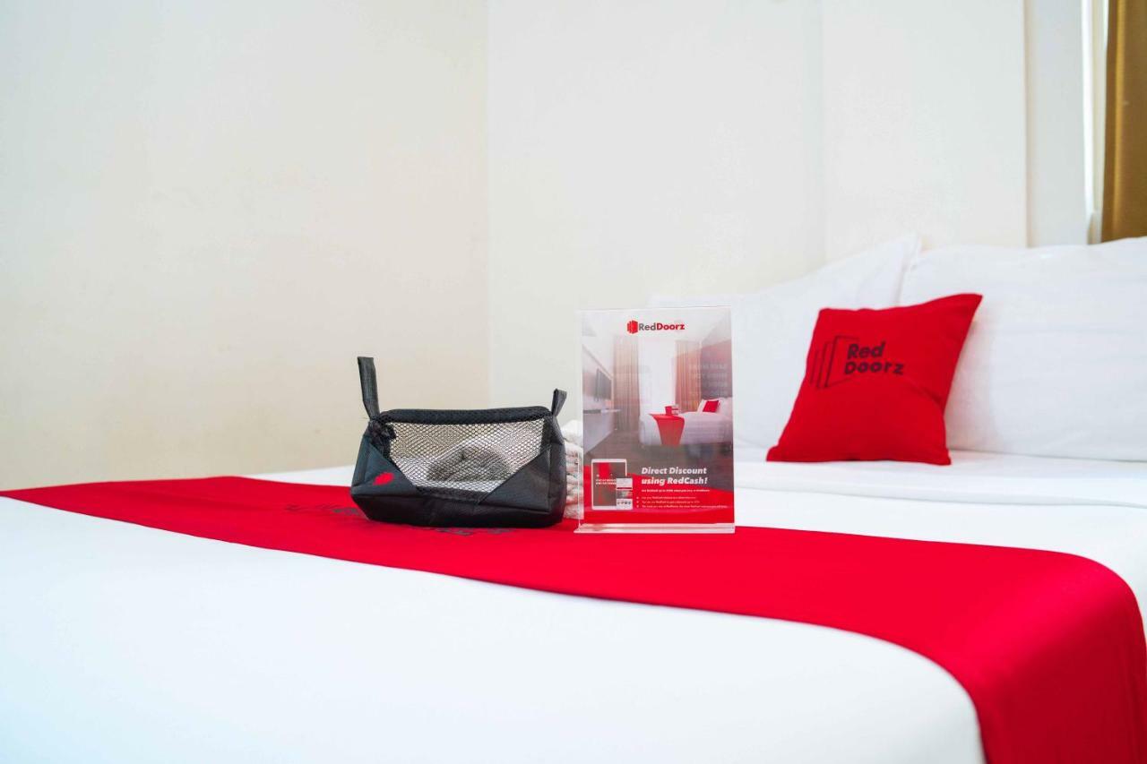 Reddoorz Near Walking Street Angeles City Εξωτερικό φωτογραφία